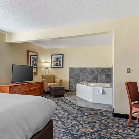 Quality Inn Indianola Exterior photo
